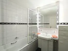 Obri Tuftra Hotel